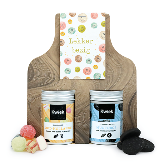 Snoeptas met twee blikjes snoep