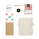 Zaadbommetjes in linnenzakje - Inhoudsfoto