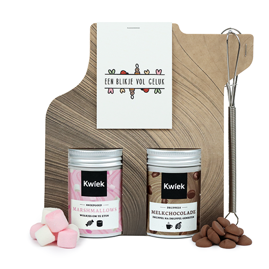 Een blikje vol geluk - Chocolademelk met mini marshmallows en garde  // Eef 