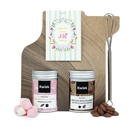 Super blij met een juf zoals jij - Chocolademelk met mini marshmallows en garde  // Mijksje