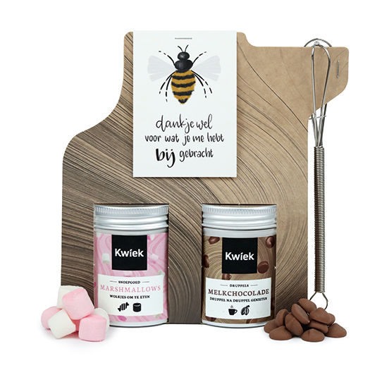 Dankjewel voor wat je me hebt bij gebracht - Chocolademelk met mini marshmallows en garde  // Maartje