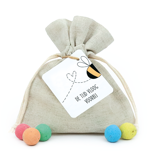 Zaadbommetjes in linnenzakje - De tijd vloog voorBIJ - Hoofdfoto