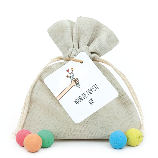 Voor de liefste juf - Zaadbommetjes in linnenzakje // Eef