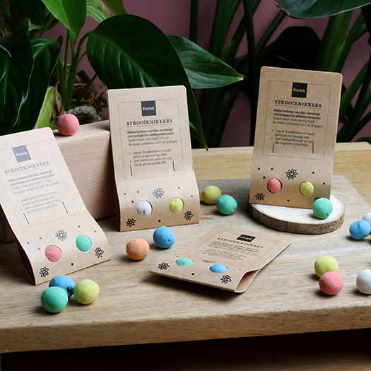 Zaadbommetjes in buidel - Sfeerfoto