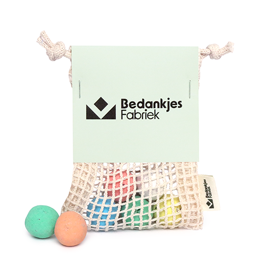 Zaadbommetjes in netzakje - eigen ontwerp